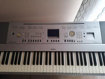Yamaha DGX640 - PIANOFORTE DIGITALE A TASTI PESATI
