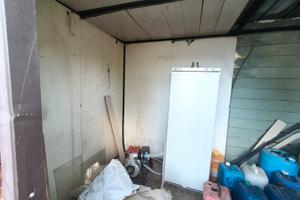 Container 
