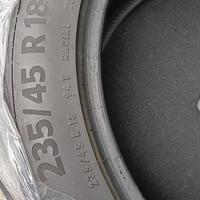 Gomme praticamente nuove