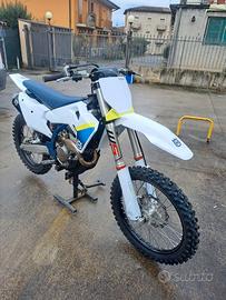 Husqvarna 250cc da cross