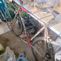 bicicletta volantina da corsa