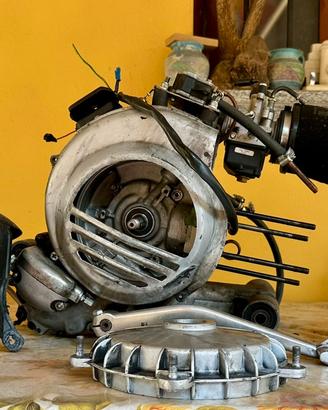 Blocco motre vespa px 200 malossi