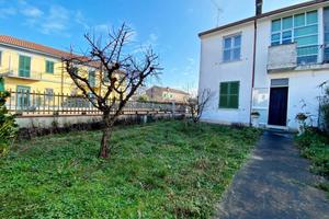 Villa di 142 m² con più di 5 locali e box auto dop