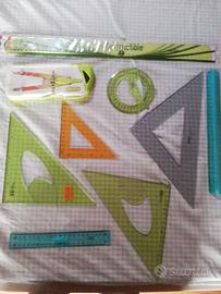 kit scuola righe squadre ecc.