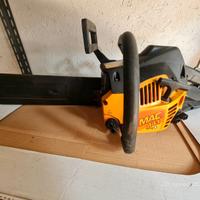 Motosega a scoppio con affilatore di lame