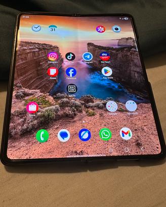 Samsung z fold 4