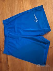 short nike