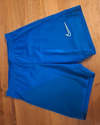 short nike