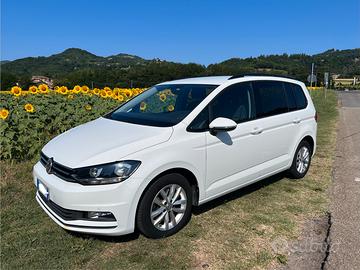 Touran 1.6 tdi business Dsg