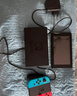 Nintendo switch NO SCATOLA