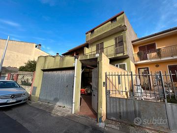 Indipendente bilivelli con posto auto