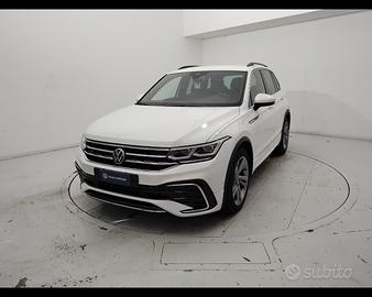 VOLKSWAGEN Tiguan II 2021 - Tiguan 1.5 tsi R-Line