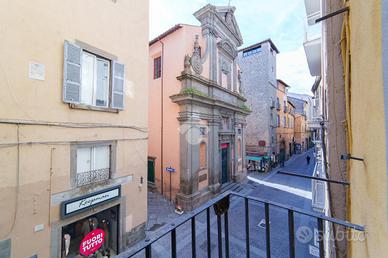 4 LOCALI A VITERBO