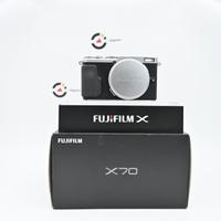 Fujifilm FinePix X70 Silver Perfetta 4006 scatti