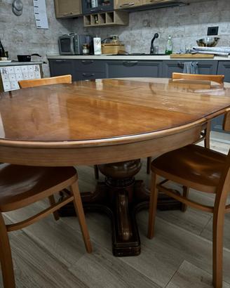 Tavolo rotondo in legno + 4 sedie