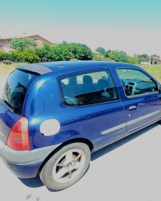 Renault Clio 1.6 16v 