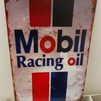 Insegna vintage in stile Mobil Racing Oil