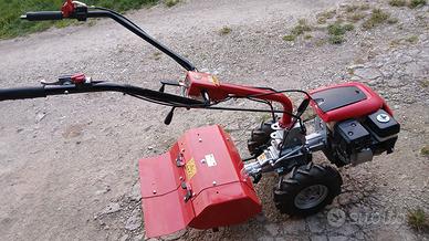 Motocoltivatore Honda.