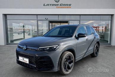 Volkswagen Tiguan 2.0 tdi R-Line 150cv dsg Con NAV