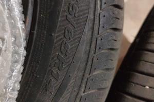 4 gomme 155 65 14 con cerchi per C1 107 aygo
