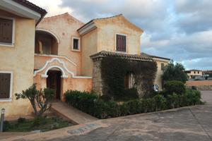 Appartamento con giardino Cannigione -I.U.N. T4142