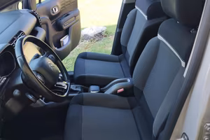 C3 aircross Shine cambio automatico