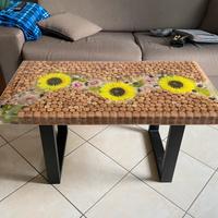 Tavolo resina con gambe in ferro