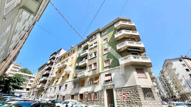 Stanza singola in Via Sottoripa 4,