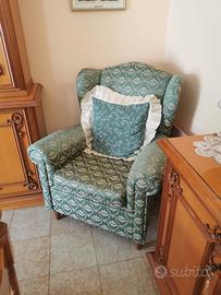 SAlOTTO COMPLETO (DIVANO, POLTRONE E TAVOLINO