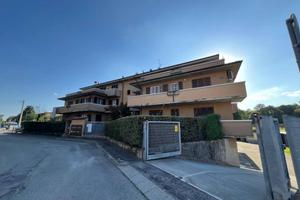 Box / Garage di 40 m² a Bussero