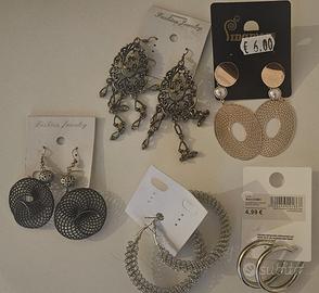 Set di orecchini pendenti