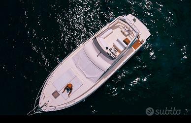 Mochi Craft 38 Fly Bridge