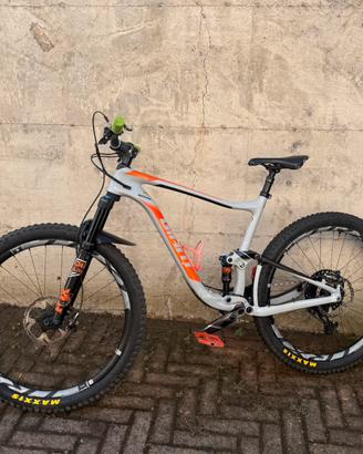 Giant Anthem Advanced 1 2018
