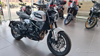 Moto Morini 650 street km 888 - 2024