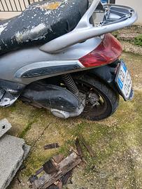 pezzi ricambi per  motorini