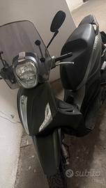 Beverly 300s