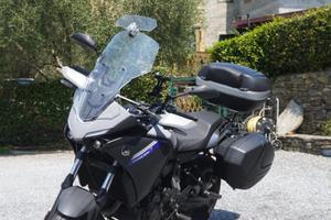 YAMAHA TRACER 7