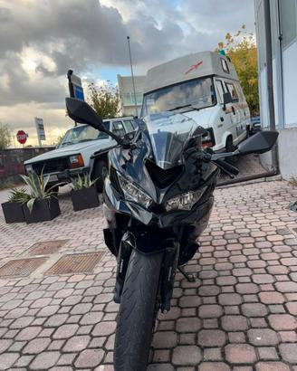 Kawasaki Ninja ZX-4R