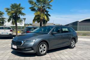 Skoda Octavia 2.0 TDI EVO SCR Wagon Executive