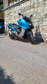 MAXI SCOOTER