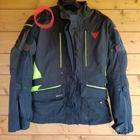 giacca e pantaloni dainese