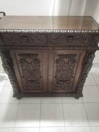 Credenza antica