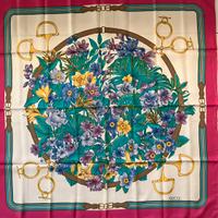 GUCCI Foulard di seta vintage cm 85x85