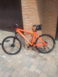 MOUNTAIN BIKE B’Twin 26"