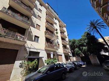 4 LOCALI A PALERMO