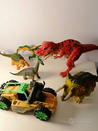 Dinosauri in plastica