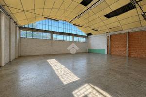 CAPANNONE A MOSCIANO SANT'ANGELO