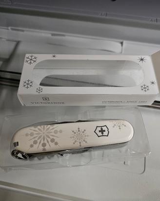 victorinox explorer white christmas special editio