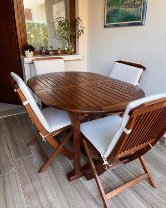 Tavolo in legno teak e sdraio in legno teak