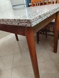 tavolo in marmo con base in legno 